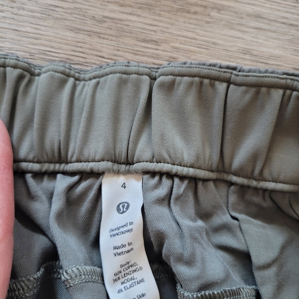 Lululemon Metropolis Maven HR Crop - Picture 9 of 11